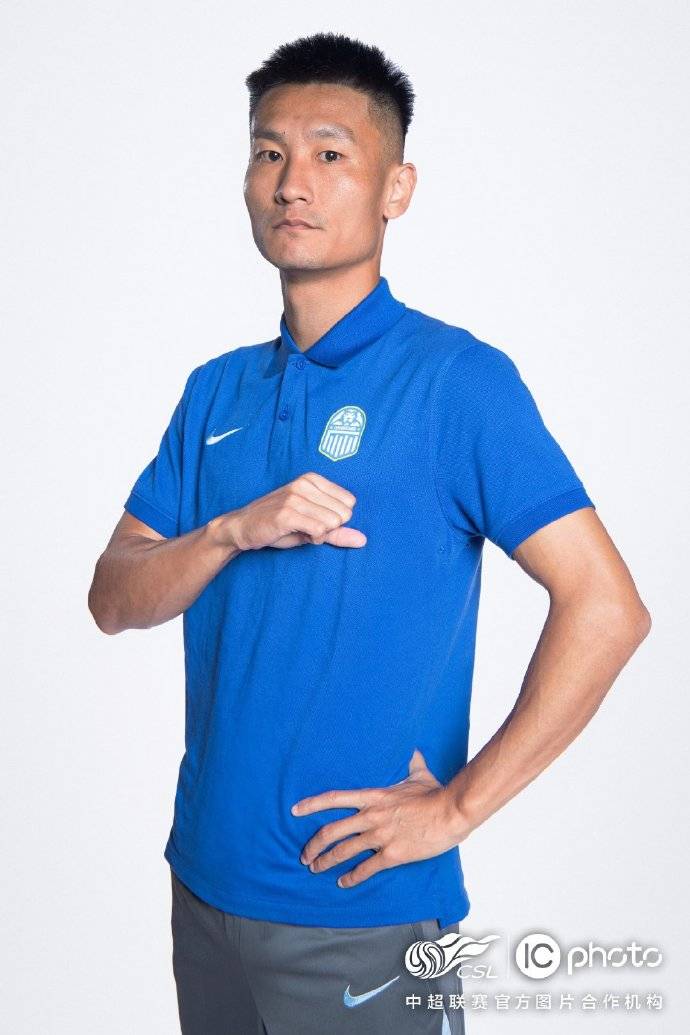 yy平台 -克里夫兰骑士训练开放日，国际比赛日回应争议引欢呼，中超在即，医务组通报恢复的简单介绍