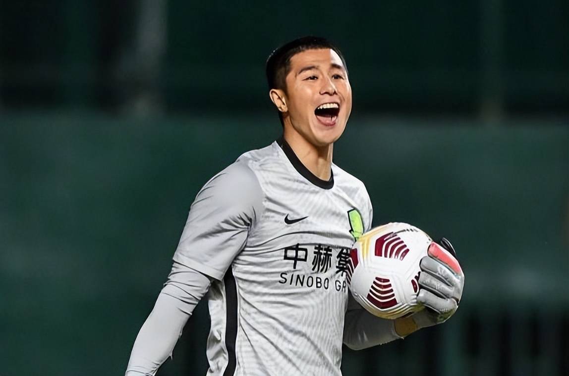 易游娱乐 -今晚北京国安复出首秀——亚冠节点到来；质疑声仍在；身体对抗强度拉满的简单介绍