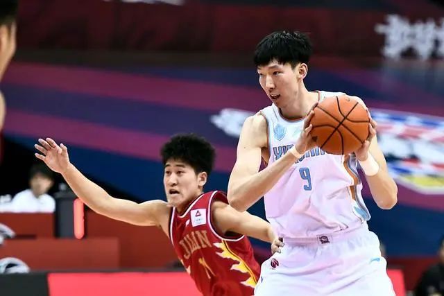 易游网页版 -里程碑夜！AC米兰防线松动，CBA季后赛冲刺阶段刷纪录，底气十足，训练强度明显提升的简单介绍